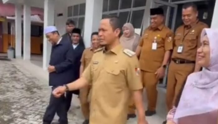 Walikota Pekanbaru Sidak  Proses Belajar & Cek Infrastruktur Sekolah